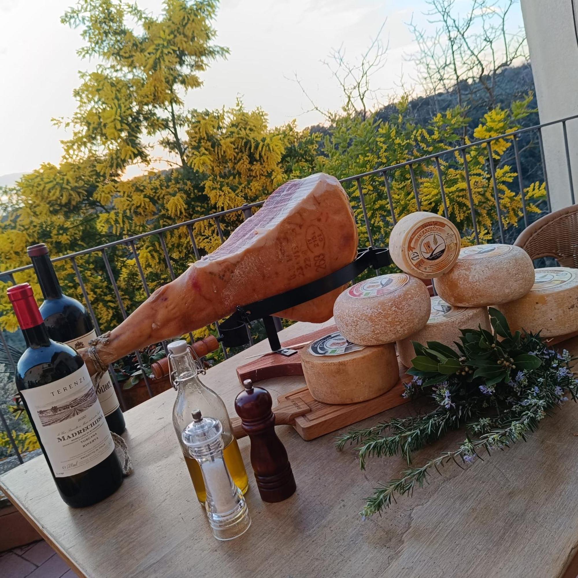 Ghigo La Locanda Di Torquato Montorgiali Luaran gambar